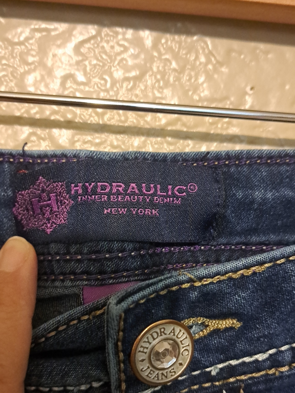 Hydraulic Dark Blue Ankle Jeans with Embroidered Cuffs. Emma Midrise Skinny. - Picture 3 of 14